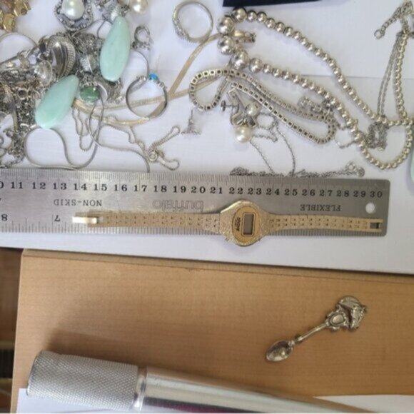 Ladies Vintage Retro Phasar Quartz Gold Tone Analog Watch Stainless Steel - Picture 6 of 13